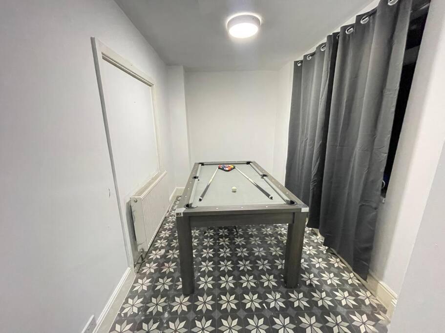 30 Percent Off Weekly Stays - 6 Bedroom House - 11 Beds بلاكبول المظهر الخارجي الصورة