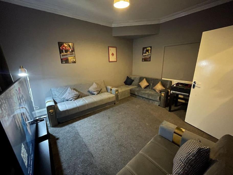 30 Percent Off Weekly Stays - 6 Bedroom House - 11 Beds بلاكبول المظهر الخارجي الصورة
