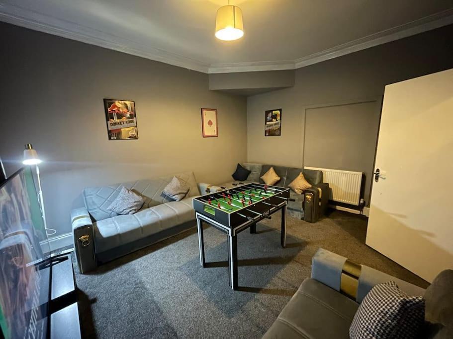 30 Percent Off Weekly Stays - 6 Bedroom House - 11 Beds بلاكبول المظهر الخارجي الصورة