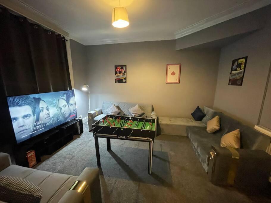 30 Percent Off Weekly Stays - 6 Bedroom House - 11 Beds بلاكبول المظهر الخارجي الصورة